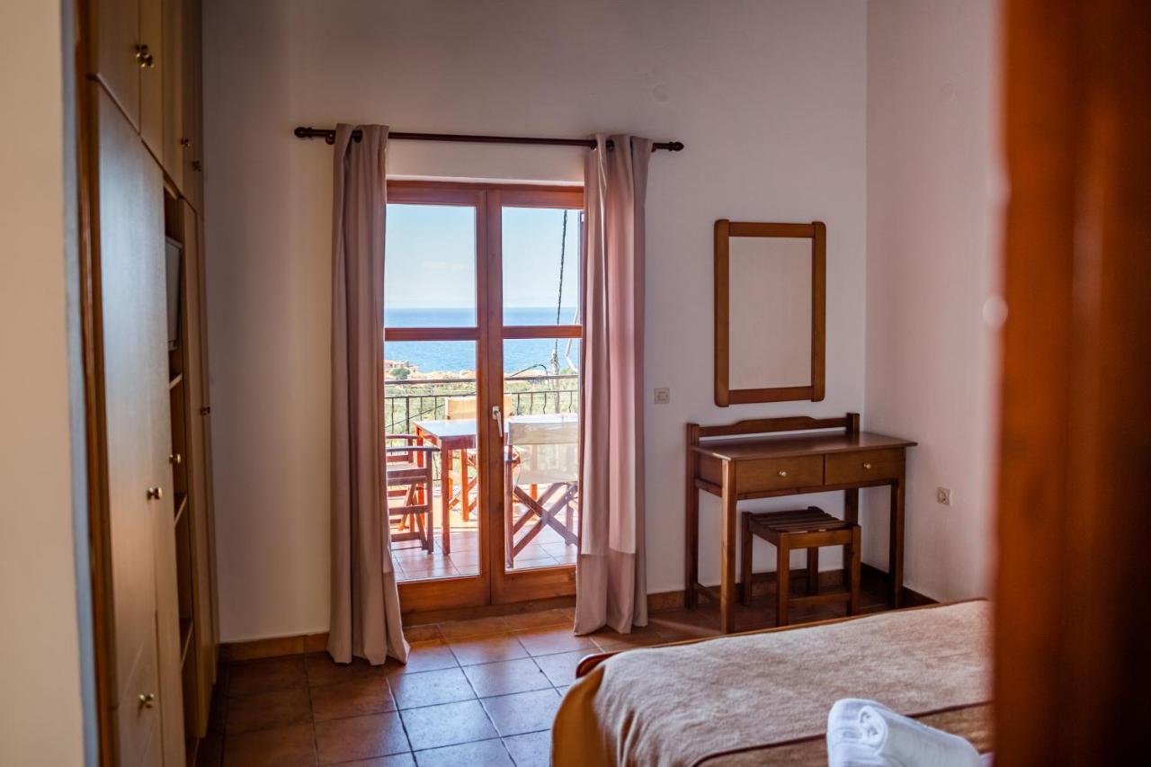 Papanestoras Apartments Kardamyli Exterior foto